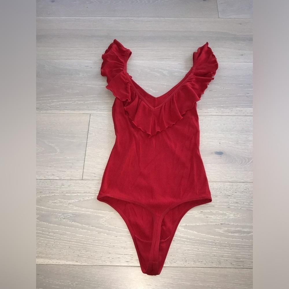Wilfred Womens Danette Bodysuit Size XS Red Ruffle Ribbed Stretch Aritzia - Picture 8 of 9
